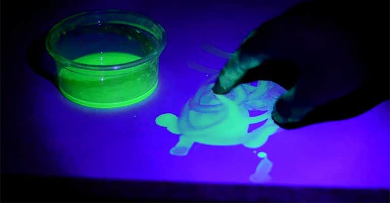 How To Make Black Lights Step-by-step Guides With Photos