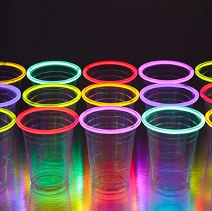 GLOWING PARTY CUPS