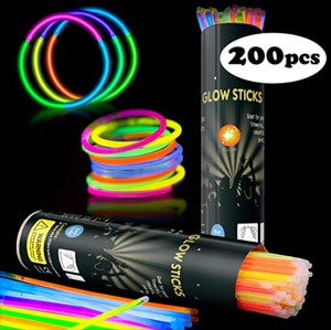 iGlow Glow Sticks Bulk Party Pack